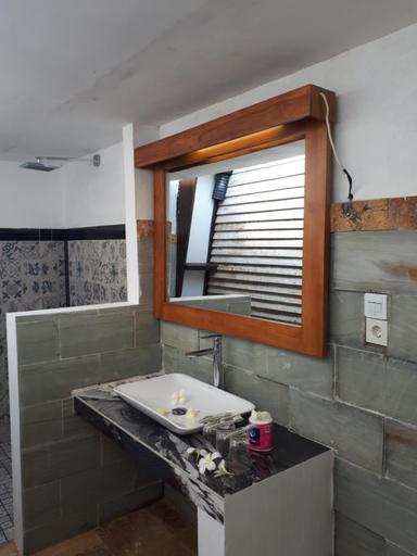 Bathroom 3, Coco Bale, Lombok