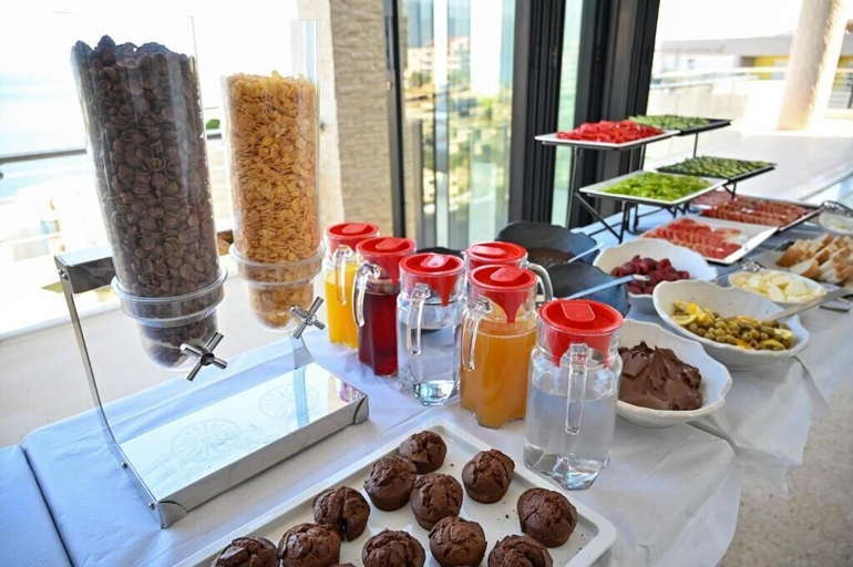 Food & Drinks, Hotel Lusini, Vlorës