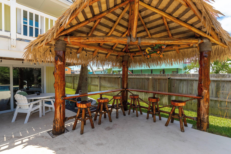 Food & Drinks, The Shell House Private Pool Pet Friendly, Nueces