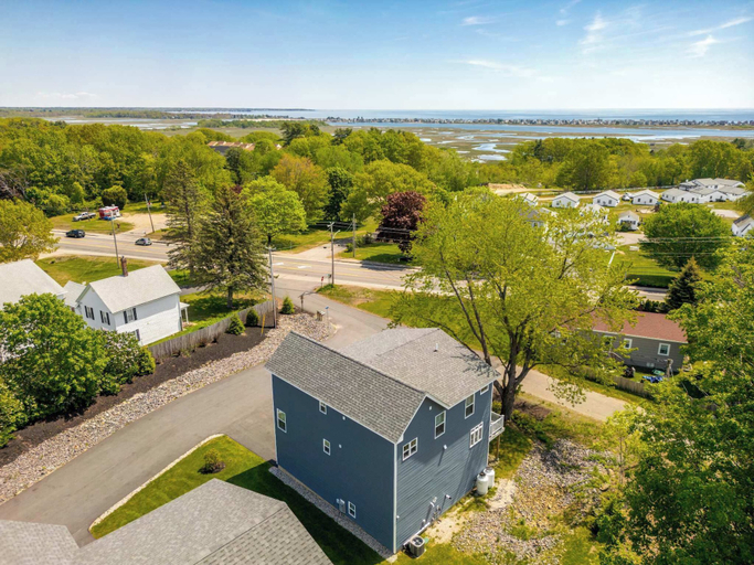 Exterior & Views 2, Ocean Outlook Coastal Serenity, York