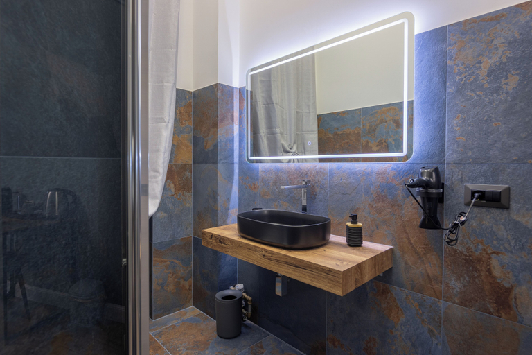 Bathroom 3, Aurelia Garden Suite, Rome