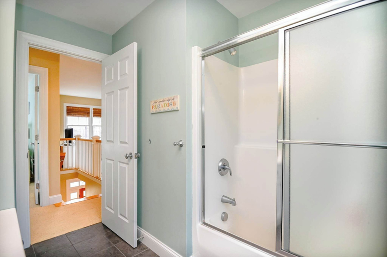 Others 3, Stunning 5 Bdr, Walk to York Harbor Beach!, York