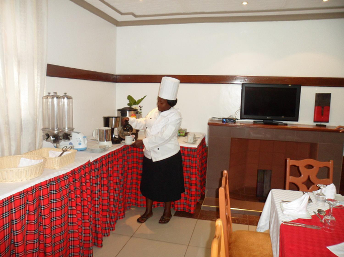 Food & Drinks 5, Villa Leone Boutique Hotel, Westlands