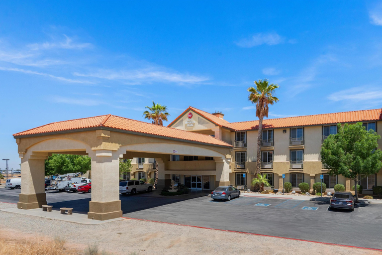 Exterior & Views 2, Best Western Plus John Jay Inn & Suites, Los Angeles