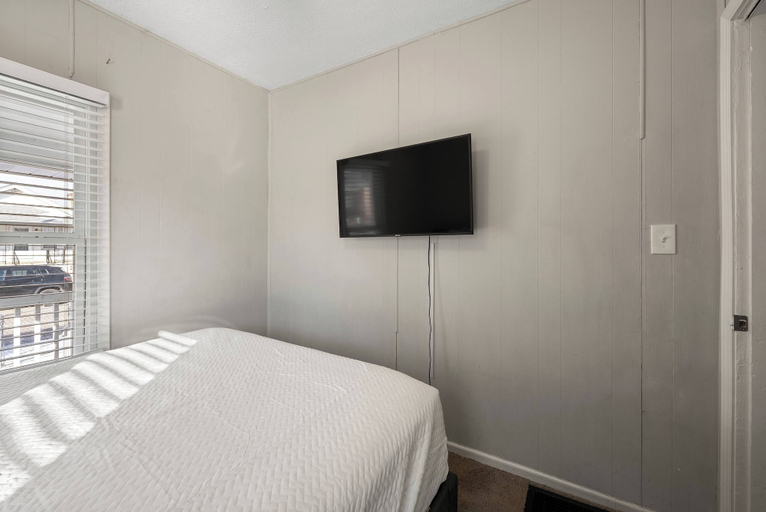 Bedroom 3, The Cozy Bellows Retreat for 4, Franklin