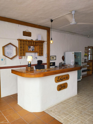 Public Area 3, Hotel La Casa de Judy, Santa Cruz