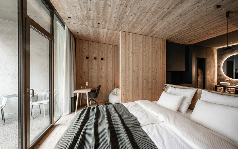 Bedroom 5, OLM Nature Escape - Eco Aparthotel, Bolzano