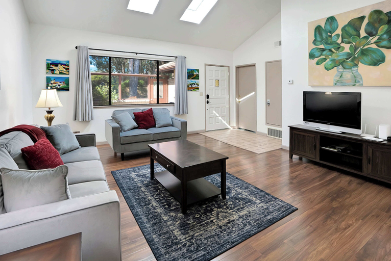 Others 1, Secluded 3 BDR Home Steps to Beach, Santa Cruz