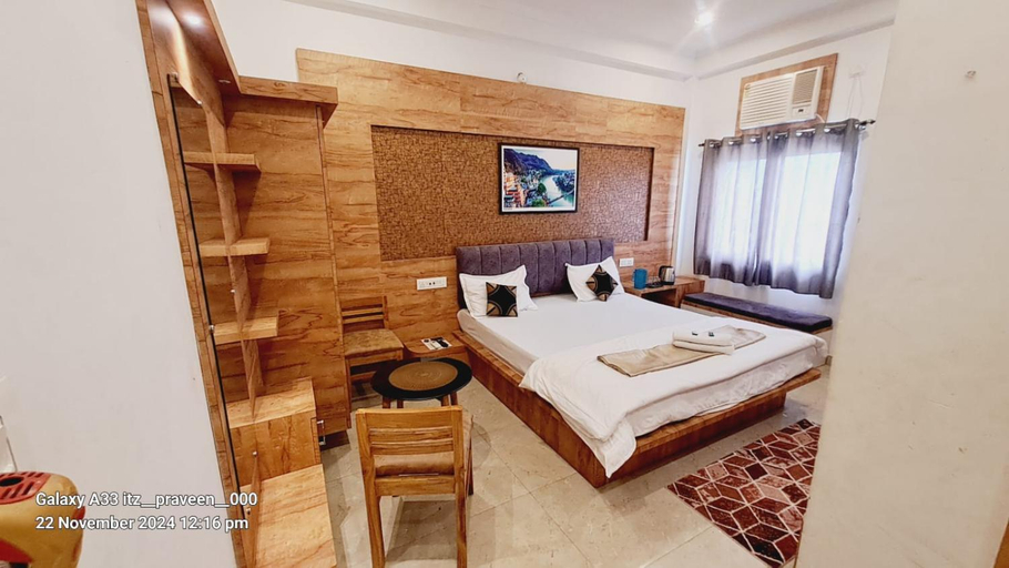 Bedroom 2, Khushi Paying Guest House, Varanasi