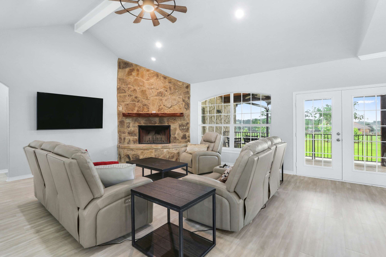Others 1, 6A Ranch Luxury Meets Country!, Comal