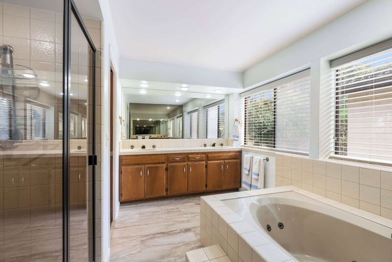Bathroom 3, Heavenly Carmel Stay for 10!, Monterey
