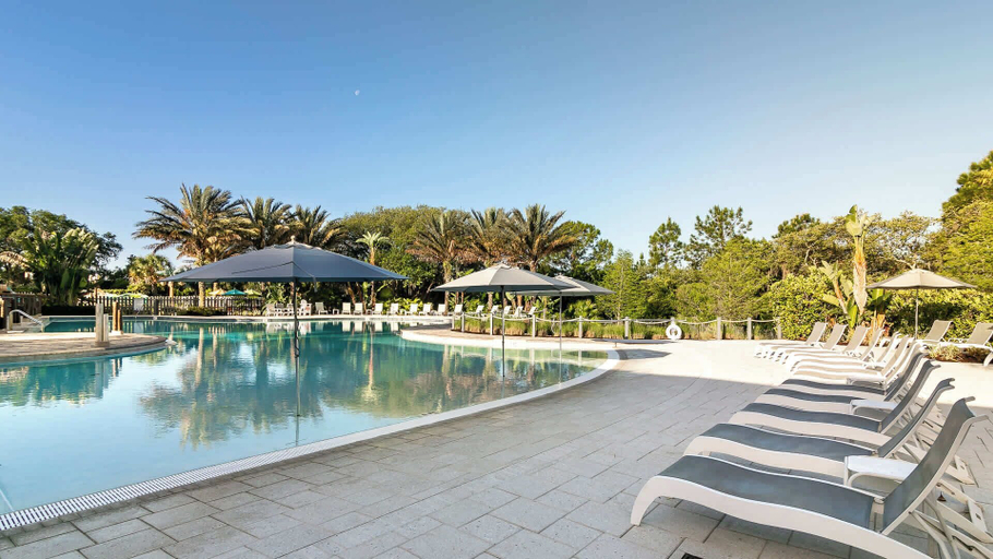 Sport & Beauty 4, Brand New 3 BDR Resort Home Packed w/ Amenities!, Polk