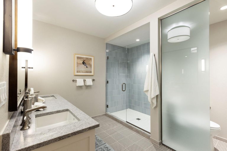 Bathroom, The Blake Residences, Taos