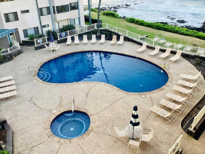Sport & Beauty 5, Kona Reef F2 Charming Oceanfront Condo for 4!, Hawaii