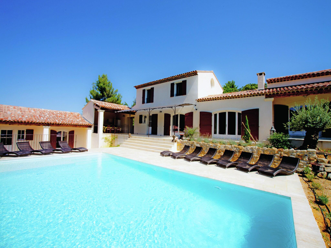 Sport & Beauty 2, Villa in Provence with Infinity Pool, Haute-Garonne