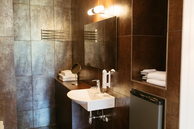 Bathroom 4, Katrinelund Gastgiveri & Sjokrog, Örebro