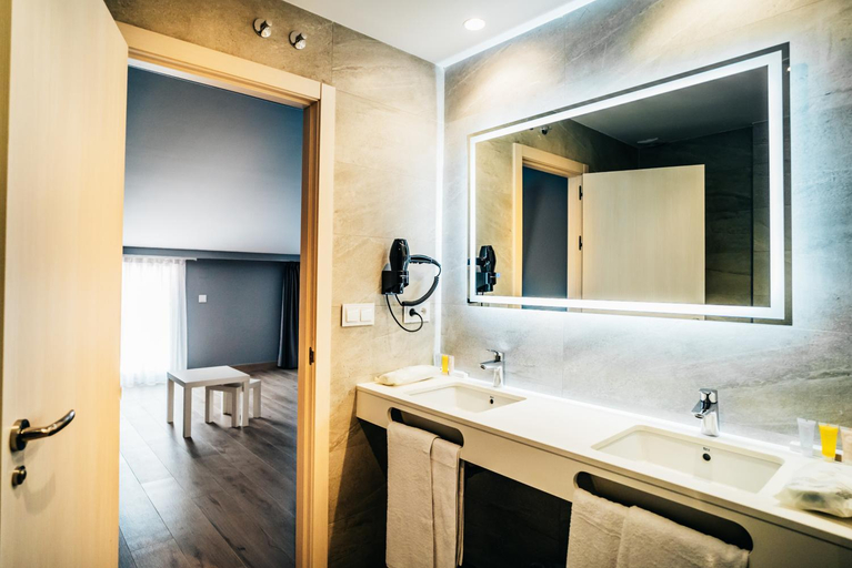 Bathroom 4, Arevalos Hotel, Cuenca