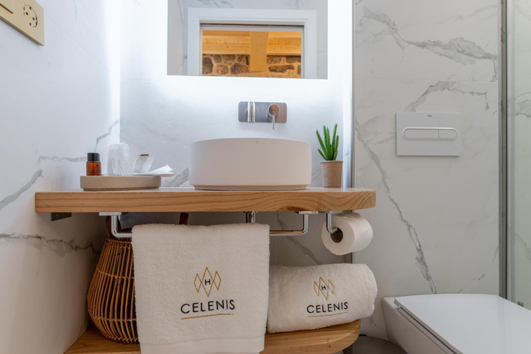 Others 2, Hostal HCELENIS, Pontevedra