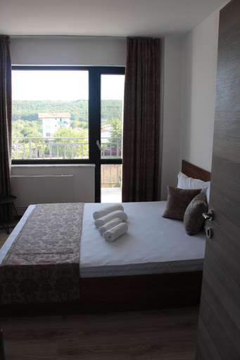 Bedroom 2, Weißer Schwan Белият лебед, Dolni Chiflik