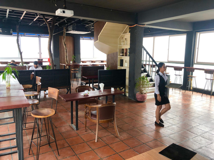 Food & Drinks 5, Positano Boutique Hotel & Sky Bar, Phnom Penh