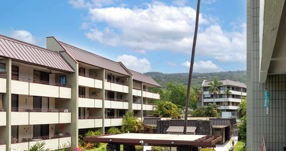 Exterior & Views 2, Oceanfront Condo 117 in Kailua-kona, Hawaii