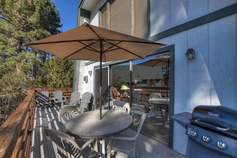 Food & Drinks 5, Yosemite Pines Cabin - Sleeps 6, San Bernardino