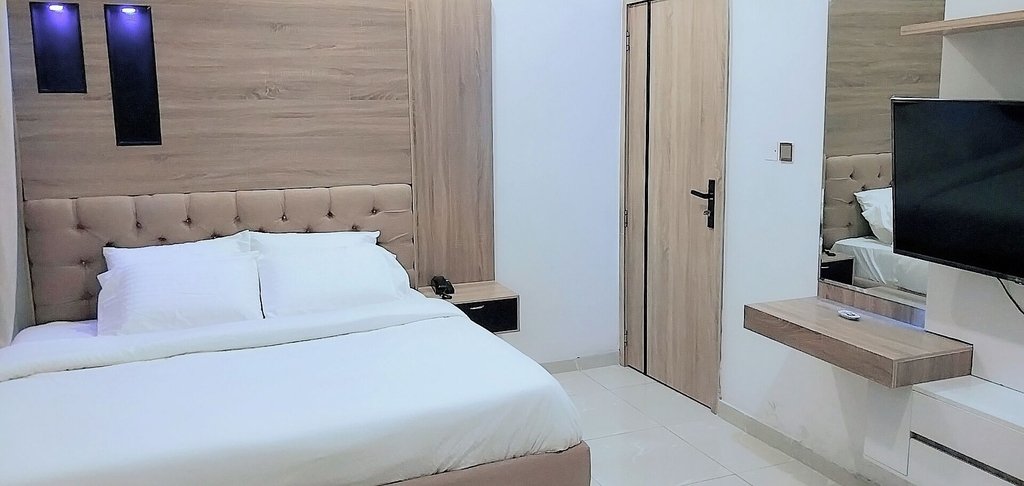 Others 4, Smart Home Hotel Lagos, Eti-Osa