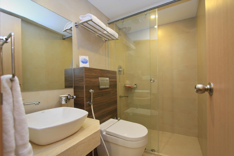 Bathroom 4, La Sara Regent, Bangalore