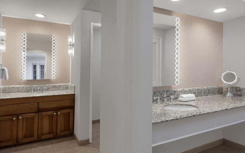Bathroom 5, Rancho Bernardo Inn, San Diego