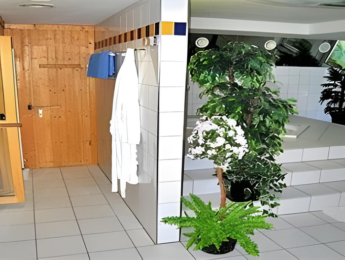Hot tub 4, Am Schloßberg, Erding