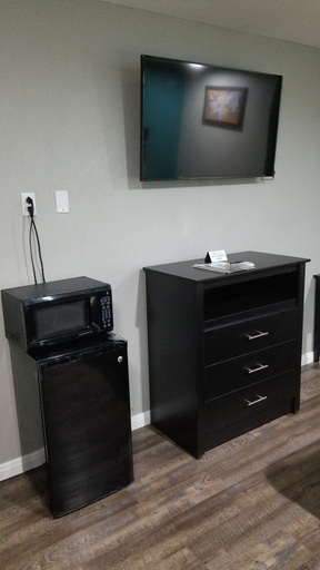 Others 5, Prestige Inn, Houston