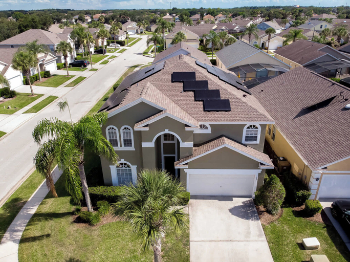 Exterior & Views 2, New Ownership 7BR Close to Disney, Lake