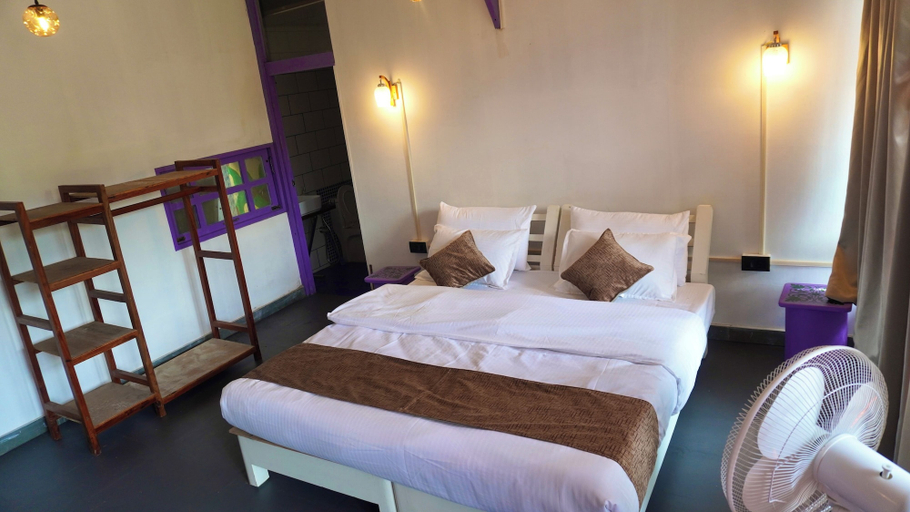 Bedroom 2, Hotel YAN Residency Bhimtal - Nainital, Nainital