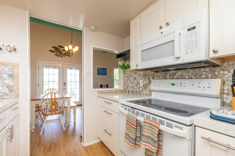 Others 5, The Shell House Private Pool Pet Friendly, Nueces