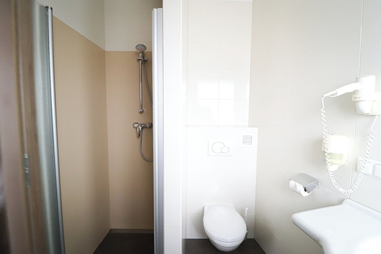 Bathroom 3, Frühstückspension Wernberg, Villach Land