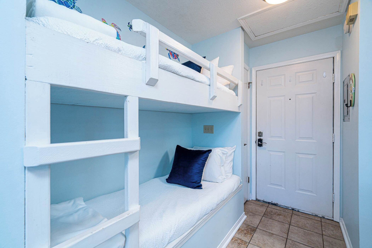 Bedroom 3, The Turtle Nest Resort Condo w/ Pool!, Bay
