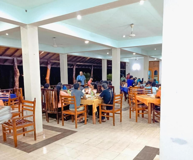 Food & Drinks 4, Flamingo Lake Resort, Thissamaharama