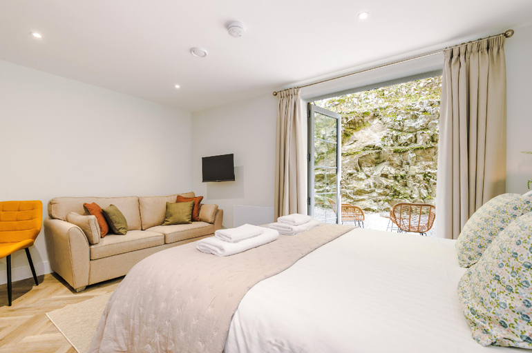 Others 2, Rock Mill - Deluxe Apartments with Private Terrace, Derbyshire