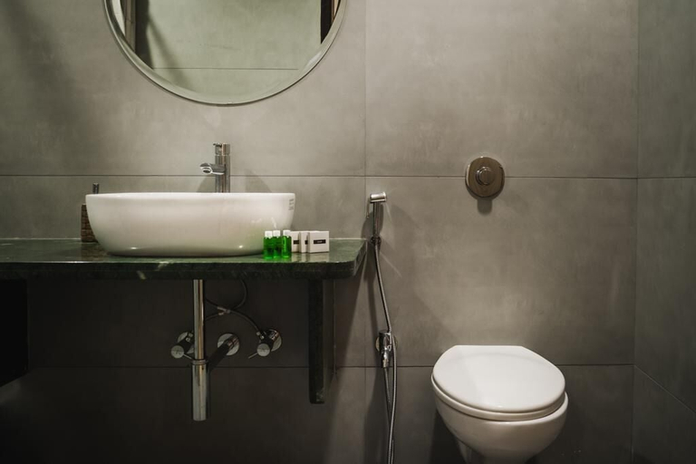 Bathroom 3, Hotel Aradhya Jaisalmer, Jaisalmer