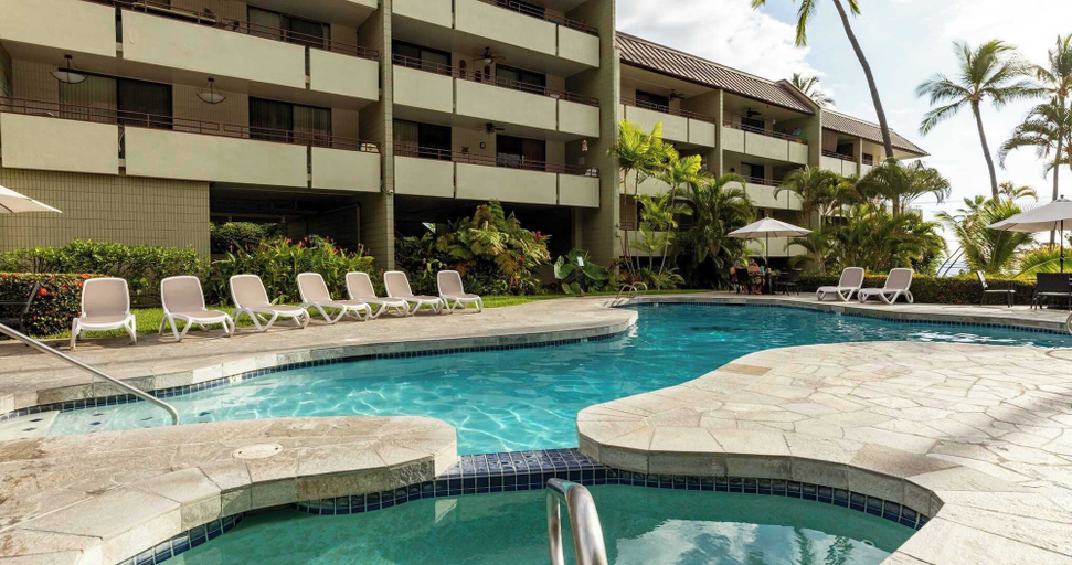 Sport & Beauty 5, Oceanfront Condo 117 in Kailua-kona, Hawaii