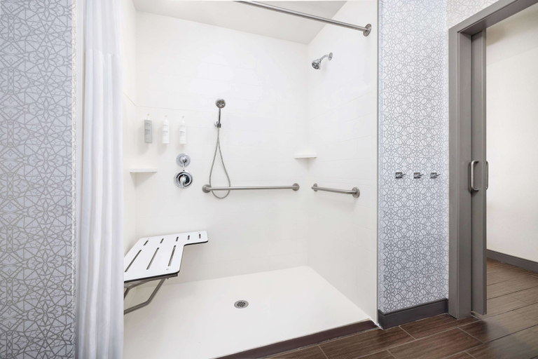 Bathroom 4, Hampton Inn & Suites Napa, Napa