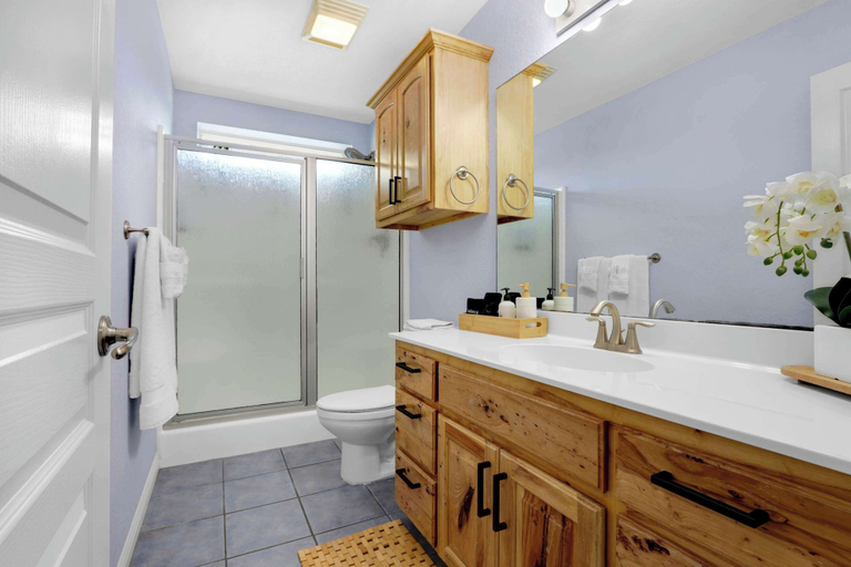 Bathroom, Spacious Retreat & Game Room Sleeps 12, Guadalupe