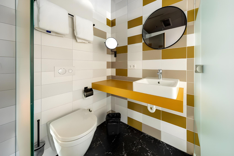 Bathroom 4, Mr Jigs, Venlo