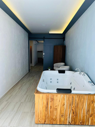 Bathroom 4, HOTEL MERLOT INN, Ezequiel Montes
