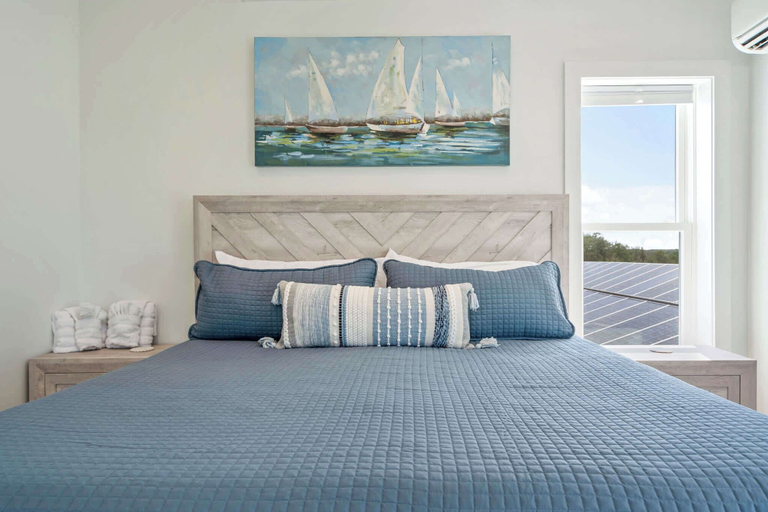 Bedroom 2, Latitude Adjustment Walk to Beach & Dining!, Cumberland