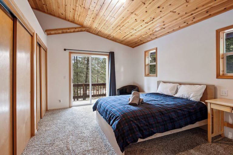 Bedroom 2, Truckee Pines Retreat Game Room & Forest Views, Nevada