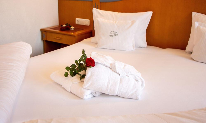 Bedroom, Wohlfühlhotel Berg Heil, Reutte