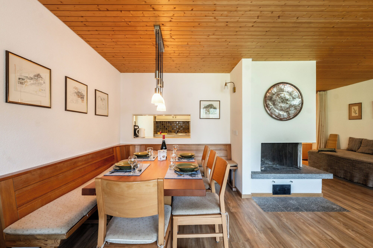 In-room dining 5, Attila Atika, Visp