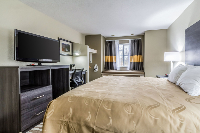 Bedroom 3, Quality Inn & Suites North Lima - Boardman, Mahoning