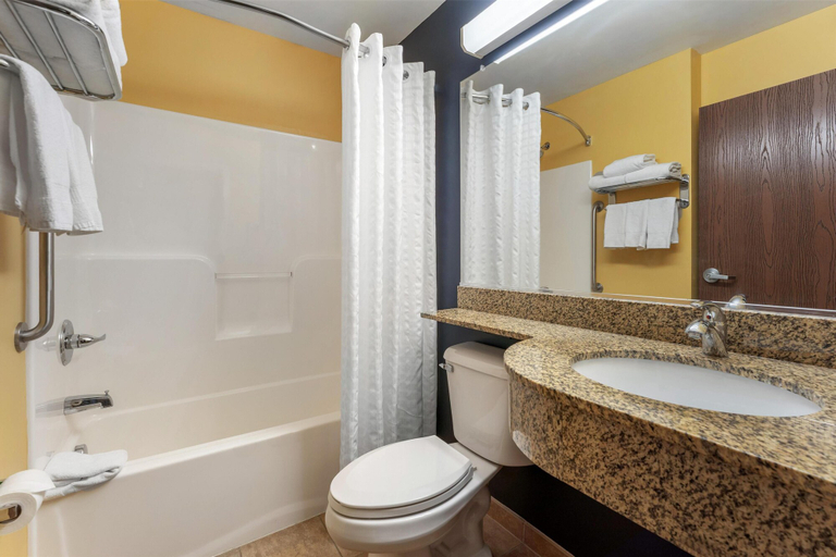 Bathroom 4, SureStay Plus Hotel by Best Western Keyser, Mineral